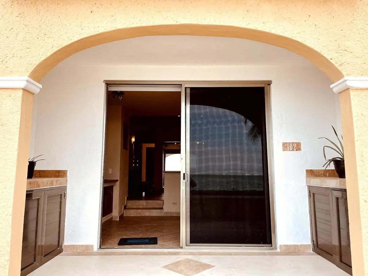 Punta Me Apartment Beach Front In The Hotel & Waterpark 칸쿤