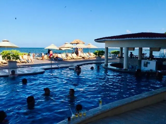 Punta Me Apartment Beach Front In The Hotel & Waterpark カンクン メキシコ