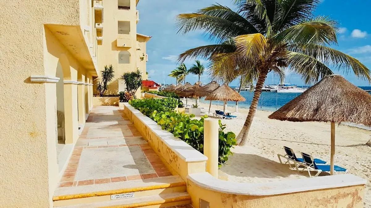 Punta Me Apartment Beach Front In The Hotel & Waterpark カンクン 0*,
